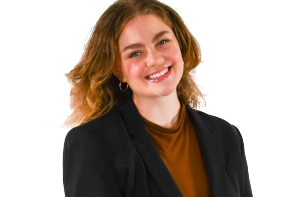 headshot of hannah branch