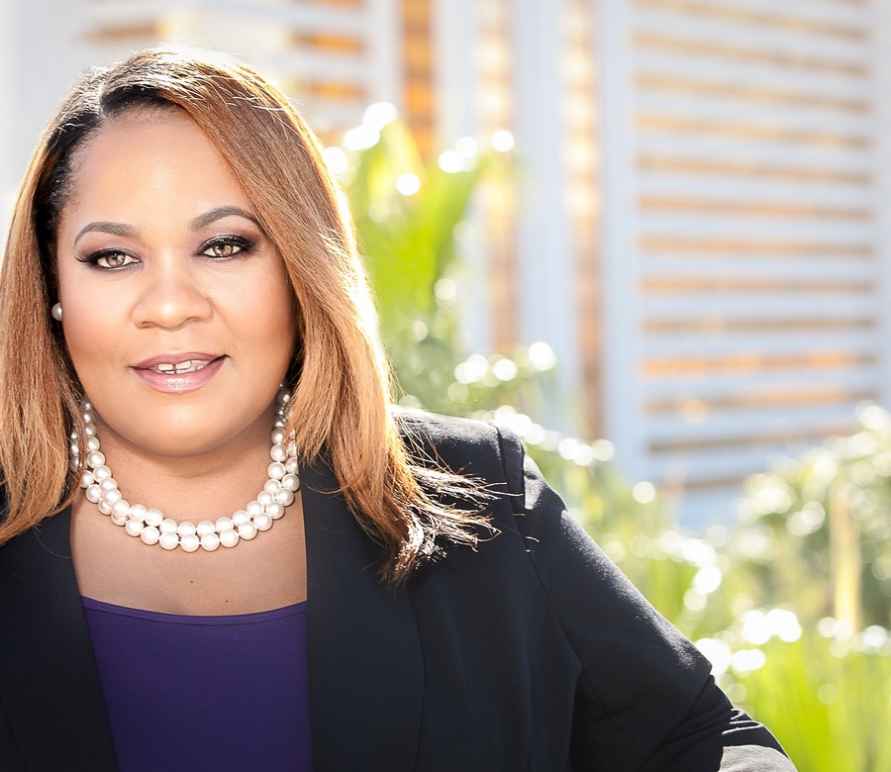 headshot of Asha Jones
