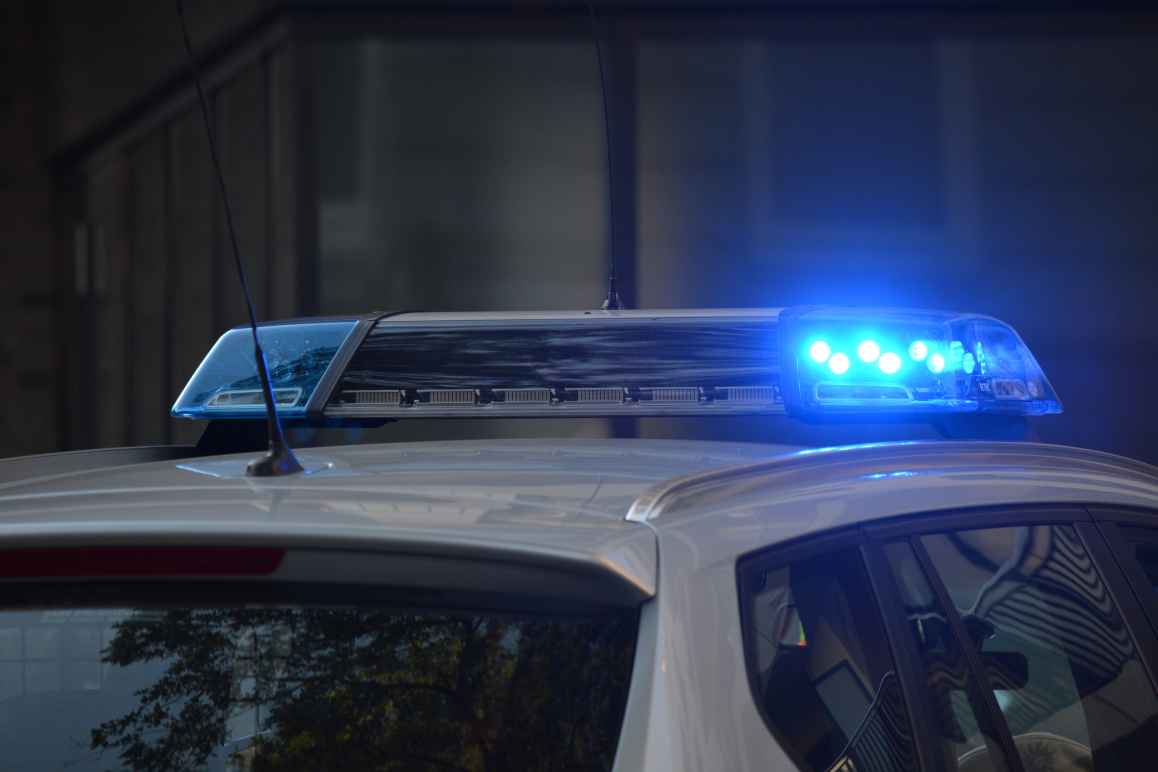lights on top of a police car