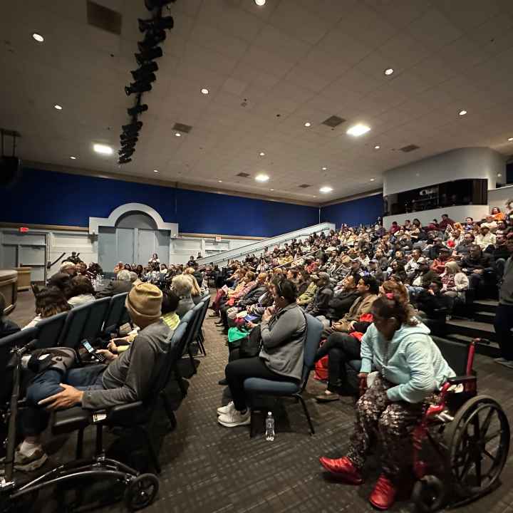 A crowd of attendees at a Know Your Rights training